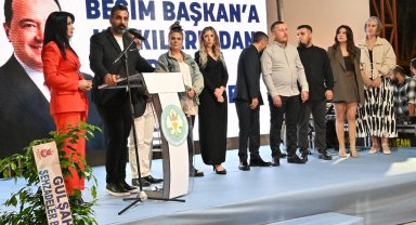 Manisa'da berberlerden 60. yıl coşkusu