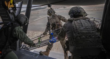 Muharip personele tıbbi görev... Kritik müdahalelere yeni yönetmelik