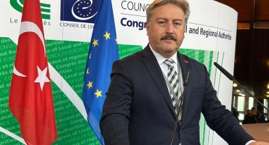 Mustafa Palancıoğlu'ndan Fransa çıkarması