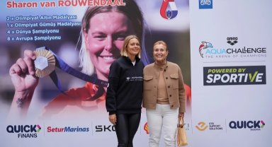 Olimpiyat şampiyonu Sharon van Rouwendaal Türkiye'de