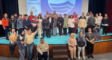 Sakarya'da geleceğe mavi dokunuşlar rozetlendi