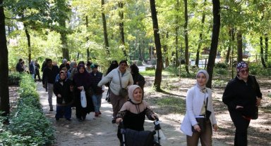 Sakarya'da özel bireyler doğayla iç içe bir gün geçirdi