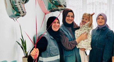 Sakarya'da özel bireylere anlamlı doğum günü sürprizi