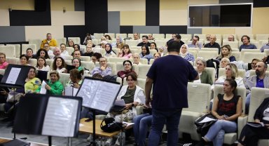 Sakarya'da TSM'nin eşsiz tınısında 'hüzzam' makamı