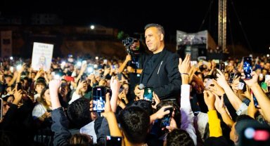 Sanatçı Haluk Levent'ten Mardin'de unutulmaz gece