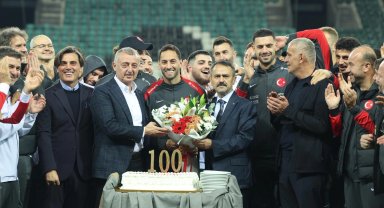 Tarihi maç öncesi Milli Takım'a moral verdiler