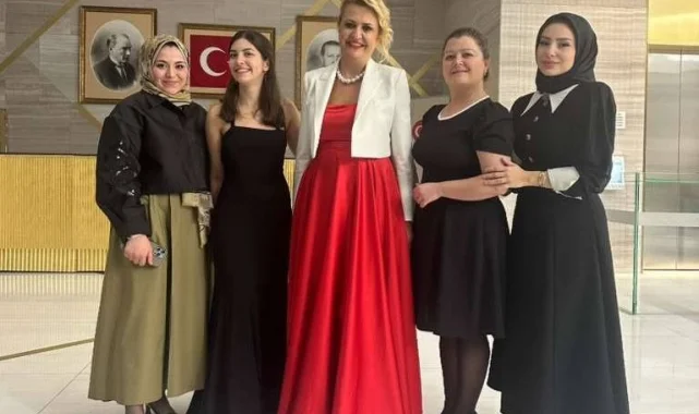 Türkevi'nde Cumhuriyet coşkusu: Müzik dolu bir akşam
