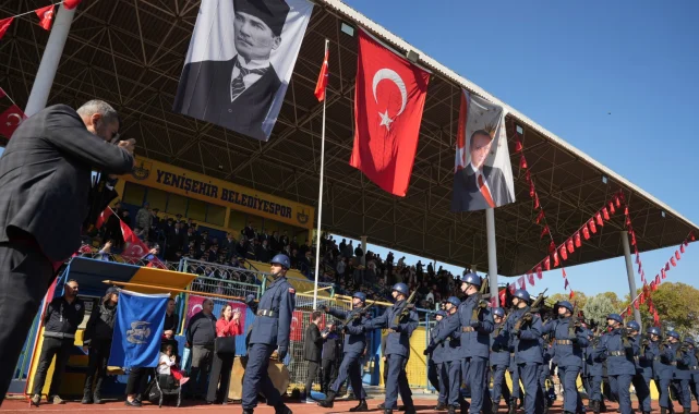 Yenişehir Stadyumunda Cumhuriyet coşkusu