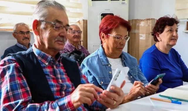 60 yaş üstü bireyler dijital çağa adım atıyor