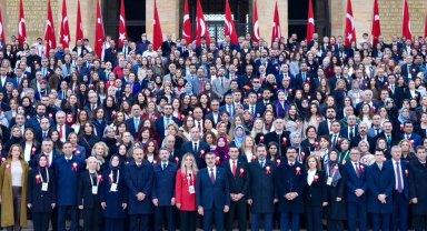 81 ilin ilden gelen öğretmenler Ata'nın huzurunda