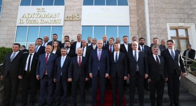 Adıyaman'da Kurtulmuş'tan Valilik ve belediye ziyareti