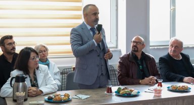 Arena Eğitim Kurumları'ndan Prof. Dr. Ahmet Cevizci'ye anlamlı vefa