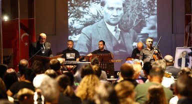 Atatürk, Efes Selçuk'ta şarkılar ve şiirlerle anıldı