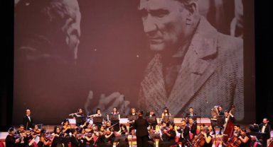 Ata'ya saygı konseri Denizli'de duygusal anlara sahne oldu