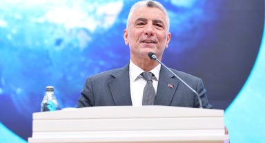 Bakan Bolat'tan e-ihracatçılara 500 milyon TL'lik kredi müjdesi