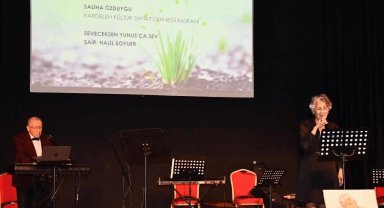 Balıkesir'de söyleşi ve anma gecesi yoğun ilgi gördü