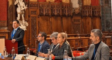 Başkan Aras, Barselona'daki MedCities Genel Kurulu'nda konuştu