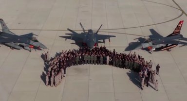 Bayraktar KIZILELMA insansız savaş uçağıyla dünyada ilki başardı