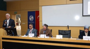 'Bir Şehir İki Çınar' sempozyumunun ilk oturumu Faik Baysal oldu