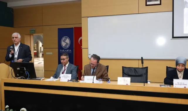 'Bir Şehir İki Çınar' sempozyumunun ilk oturumu Faik Baysal oldu