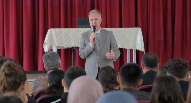 Bursa İnegöl'de Başkan Taban gençlere ufuk açıyor