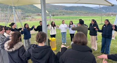 Bursa Nilüfer'de gençler iklim krizini doğada ele aldı