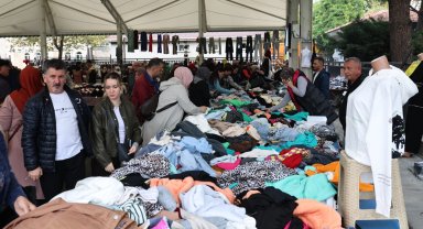 Bursa Nilüfer'in 7'nci giyim pazarı açıldı