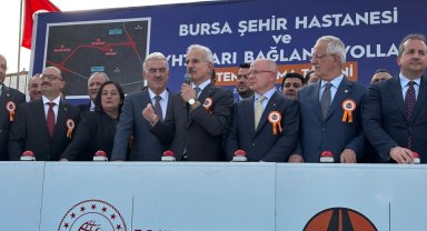Bursa ulaşımı hızlanıyor... Bursa Şehir Hastanesi ve YHT Garı Bağlantı yollarının temeli atıldı