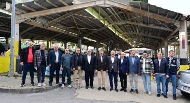 Bursa Yıldırım'da Başkan Yılmaz pazar esnafıyla buluştu