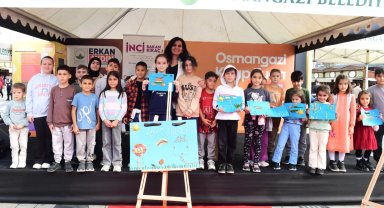 Bursalı 100 bini aşkın kitap sever Osmangazi'de buluştu