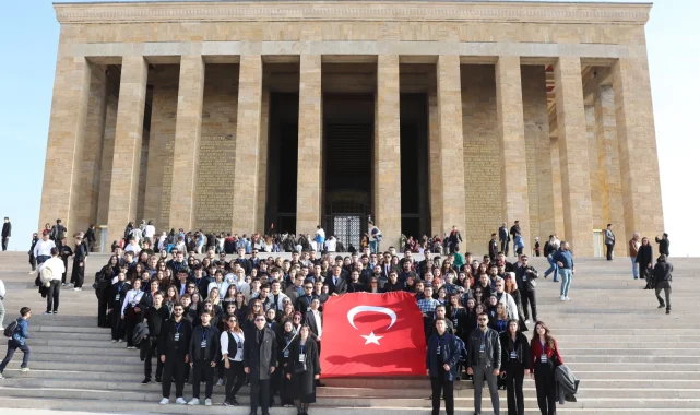 Bursalı 300 genç Ata'nın huzurunda