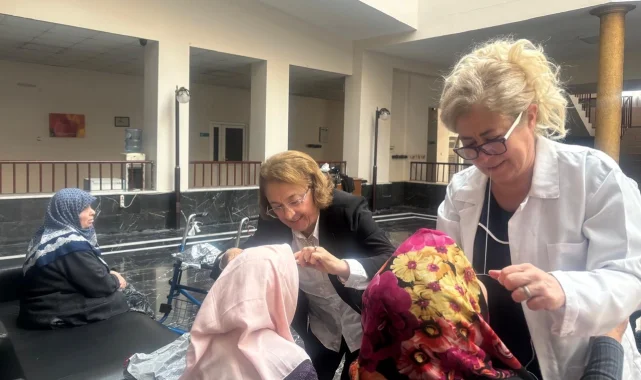 CHP Kayseri Talas Kadın Kolları'ndan huzurevine ziyaret
