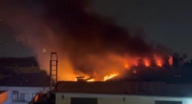 Düzce'de çatı katı yangını panikletti!