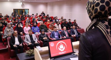 Erzurum'da aile söyleşileri