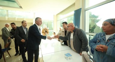 Gebze'de evlerine giremeyen ailelere moral ziyareti