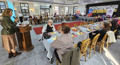 Gölcük'te kadına yönelik şiddetle mücadele farkındalığı