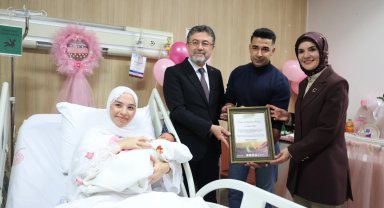 "Her Aile 1 Fidan" projesi başladı... Yeni doğan bebekler ve çiftler için fidan dikiliyor