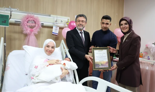 "Her Aile 1 Fidan" projesi başladı... Yeni doğan bebekler ve çiftler için fidan dikiliyor