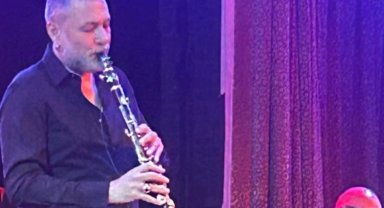 Hüsnü Şenlendirici Amerika turnesinde fırtına gibi esiyor