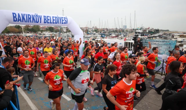 İstanbul Bakırköy'de öğretmenler günü için 2 bin 800 kişi koştu