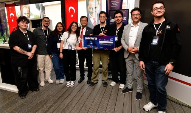 İzmir Bornovalı genç beyinler afetlere dirençli kent için kod yazdı
