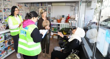 İzmir Narlıdere'de esnafın ihtiyaçları yerinde tespit ediliyor