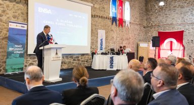 İzmir'de Başkan Tugay'dan sanayicilere yeşil dönüşüm çağrısı