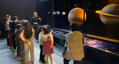 İzmir'de hayallerini çizen 650 çocuk Uzay Kampüsü'nde buluştu