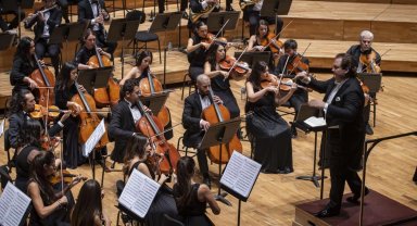 İzmir'de unutulmayacak 'klasik' gece