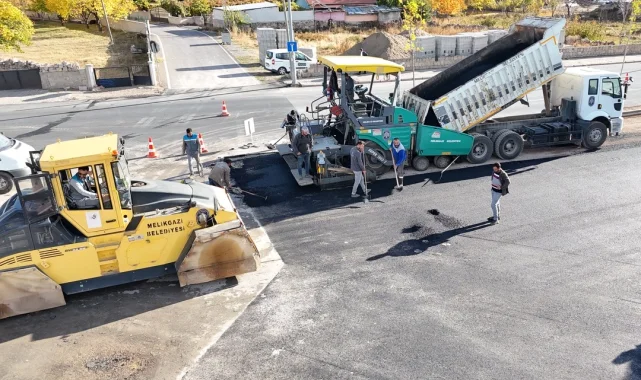 Kayseri Melikgazi'de tam gaz asfalt çalışması
