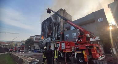 Kocaeli Dilovası'nda kozmetik fabrikasında yangın: 6 ölü, 1 yaralı