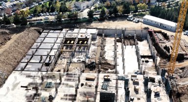 Kocaeli Umuttepe Kampüsü'nde camii ve otopark inşaatı yükseliyor