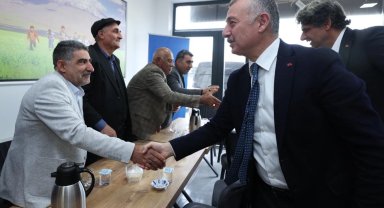 Kocaeli'de Başkan Büyükakın, Ağrılılarla bir araya geldi