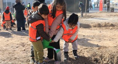 Konya Karatay'da 10 bin 400 metrekarelik alana fidan dikildi